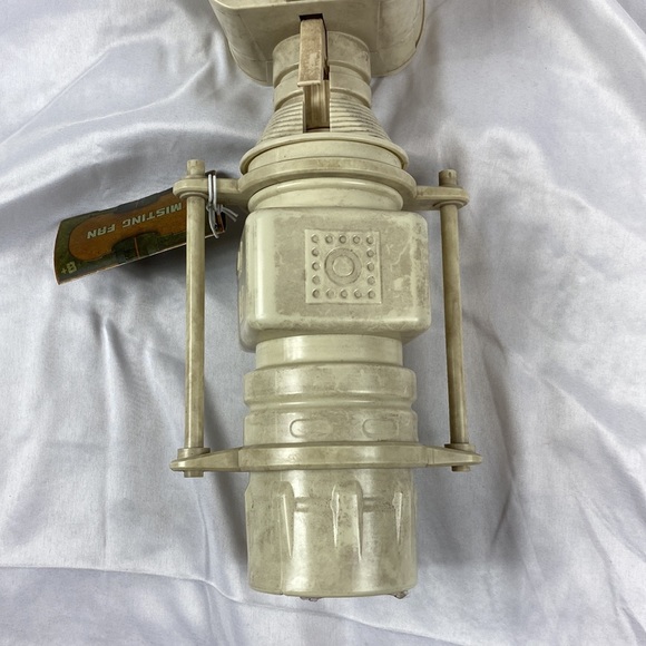 Star Wars Galaxy’s Edge Personal Misting Fan - Picture 4 of 10